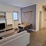 Ca Del Nonno דירה *